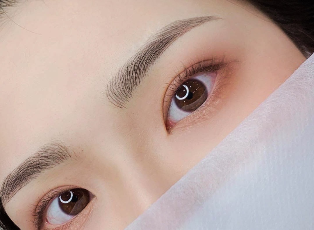 điêu khắc lông mày ngọc hường